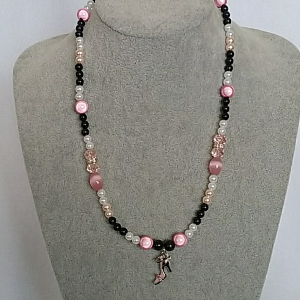 Stiletto charm pink & black beaded necklace